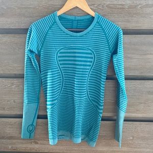 Lululemon long-sleeve training top